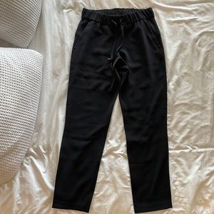 Lululemon on the fly 7/8 woven pant